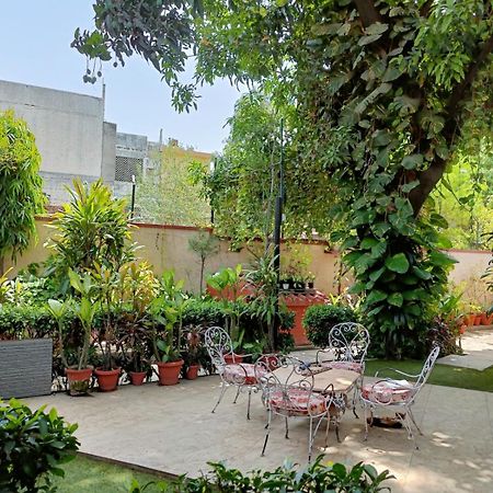 Homestay In Connaught Place New Delhi Exteriör bild