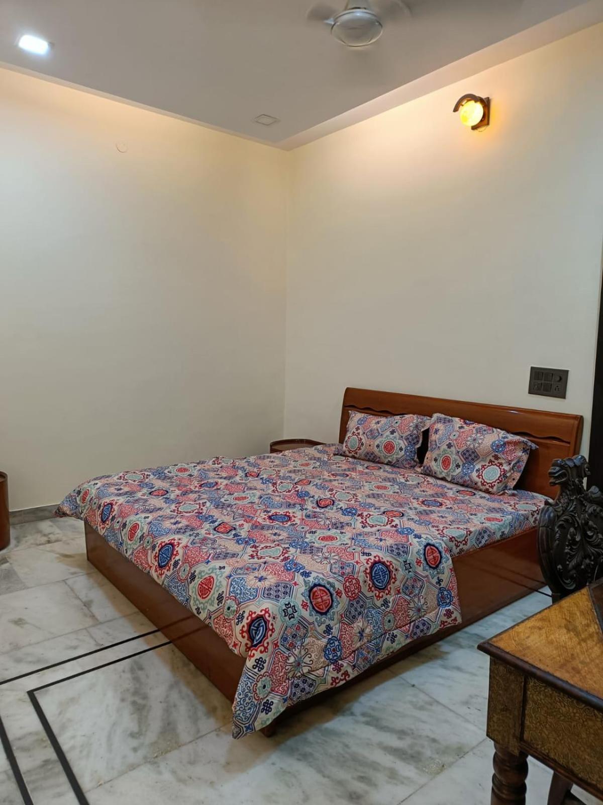 Homestay In Connaught Place New Delhi Exteriör bild