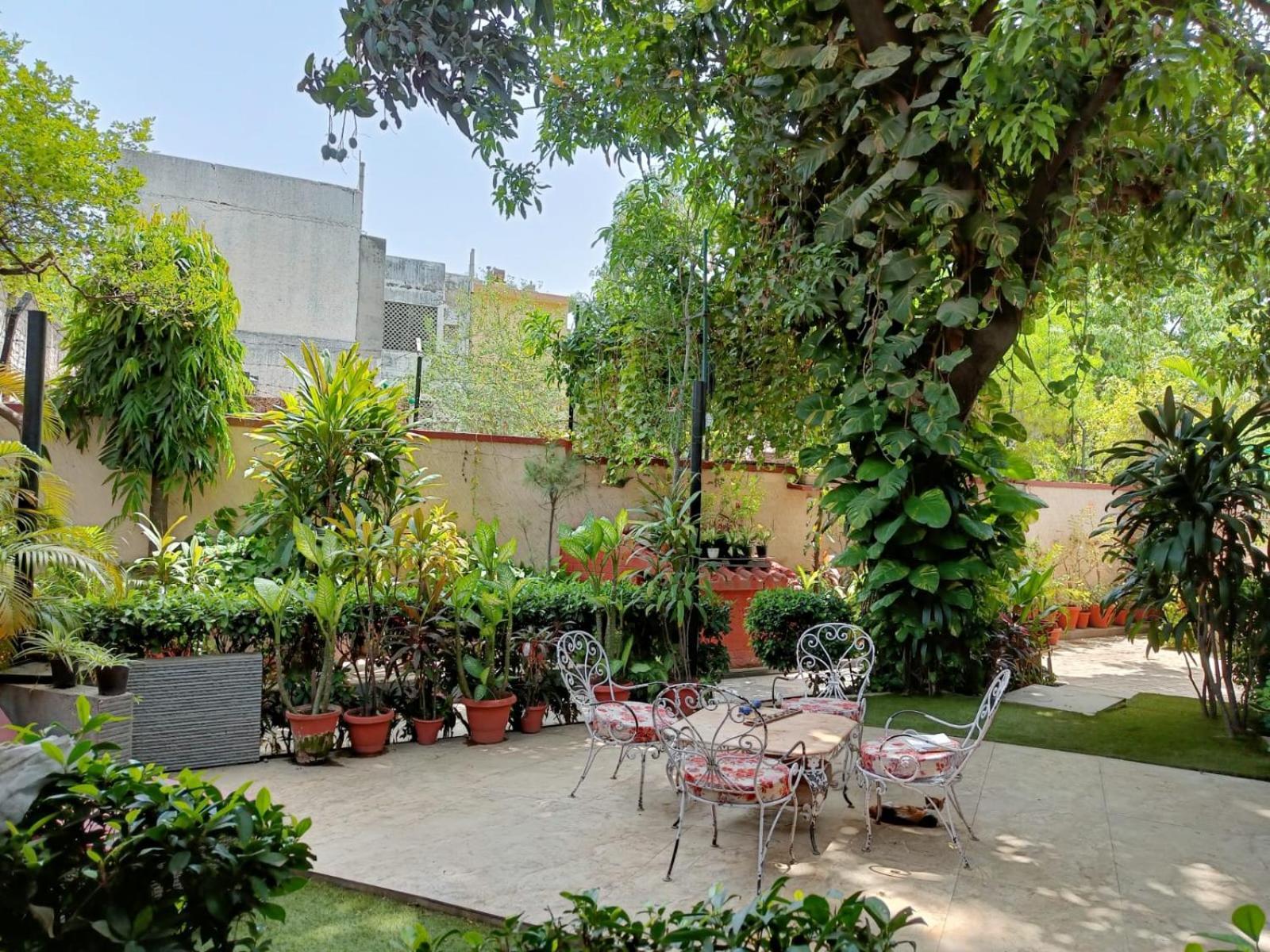 Homestay In Connaught Place New Delhi Exteriör bild